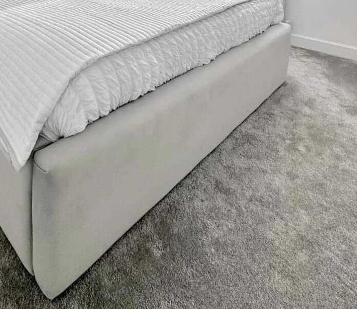 Samiraq Grey Majestic Bed - Handmade Upholstered Broad Panel Bed in Cream Velvet with 60-Inch Padded Headboard, 10-Inch Footboard, Triple Layer Foam, Optional Gas Lift Storage, Custom Sizes & Free UK Delivery - Perfect for Luxurious Bedrooms