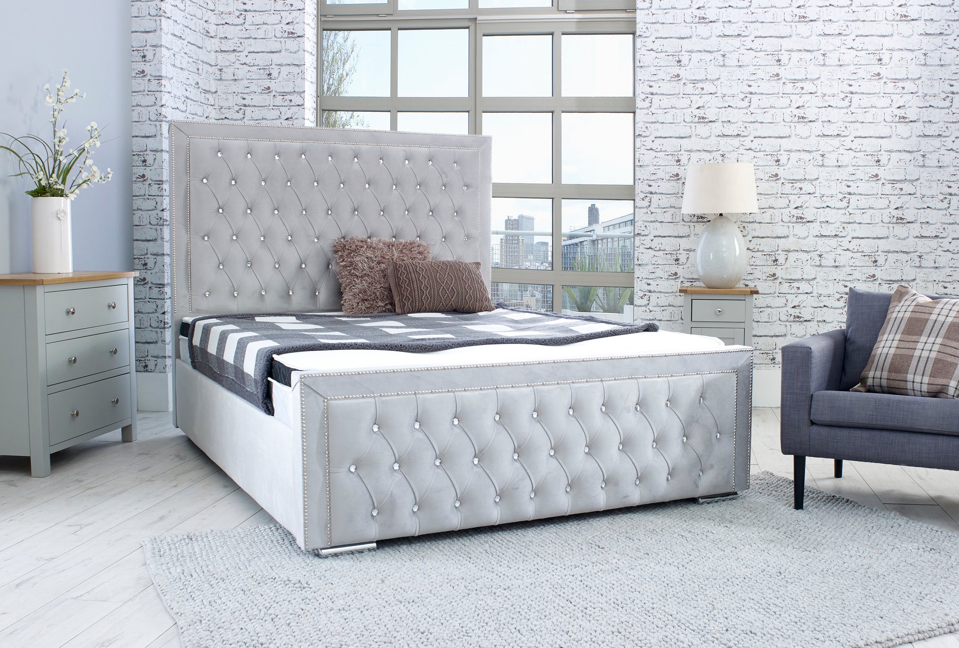 Samiraq Hilton Upholstered Designer Bed - SAMIRAQ