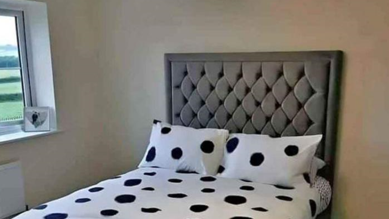 Samiraq Nebula Nest Bed