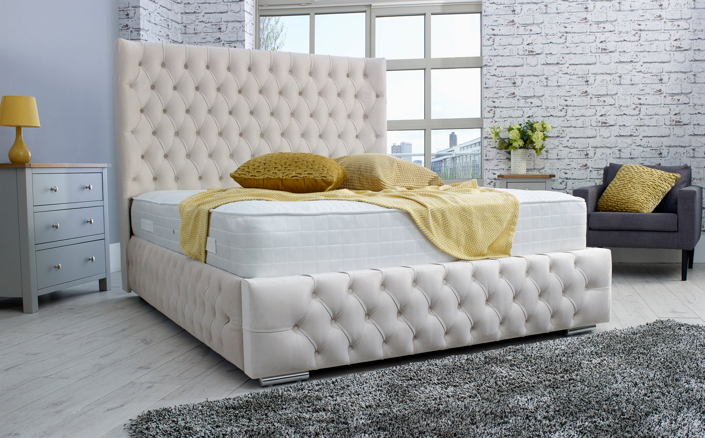 Luxury Samiraq Diana Ambassador Upholstered Bed